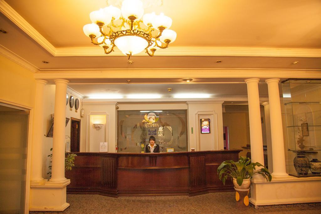 Golf 1 Hotel Да Лат Екстериор снимка
